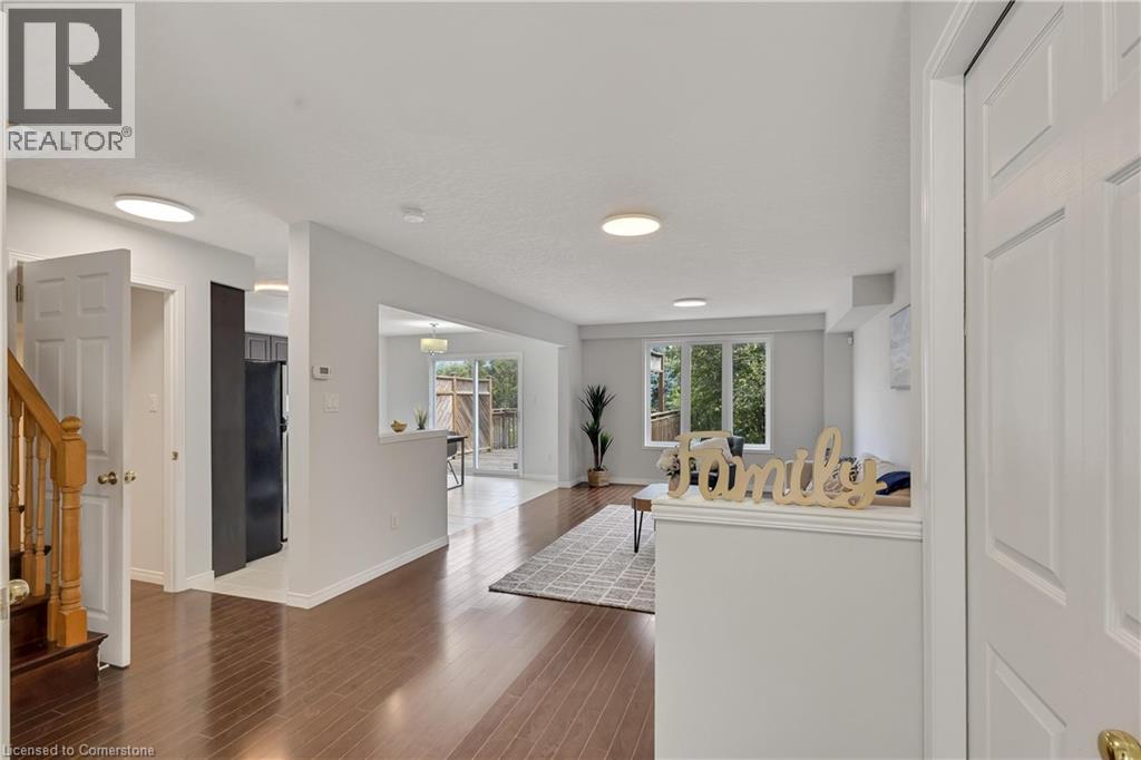 Property at 205 HOLBEACH Crescent image 4