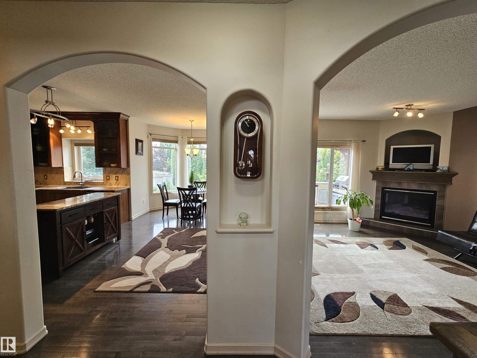 1197 Goodwin Circle Ci Nw, Edmonton, Alberta  T5T 6W4 - Photo 10 - E4453422