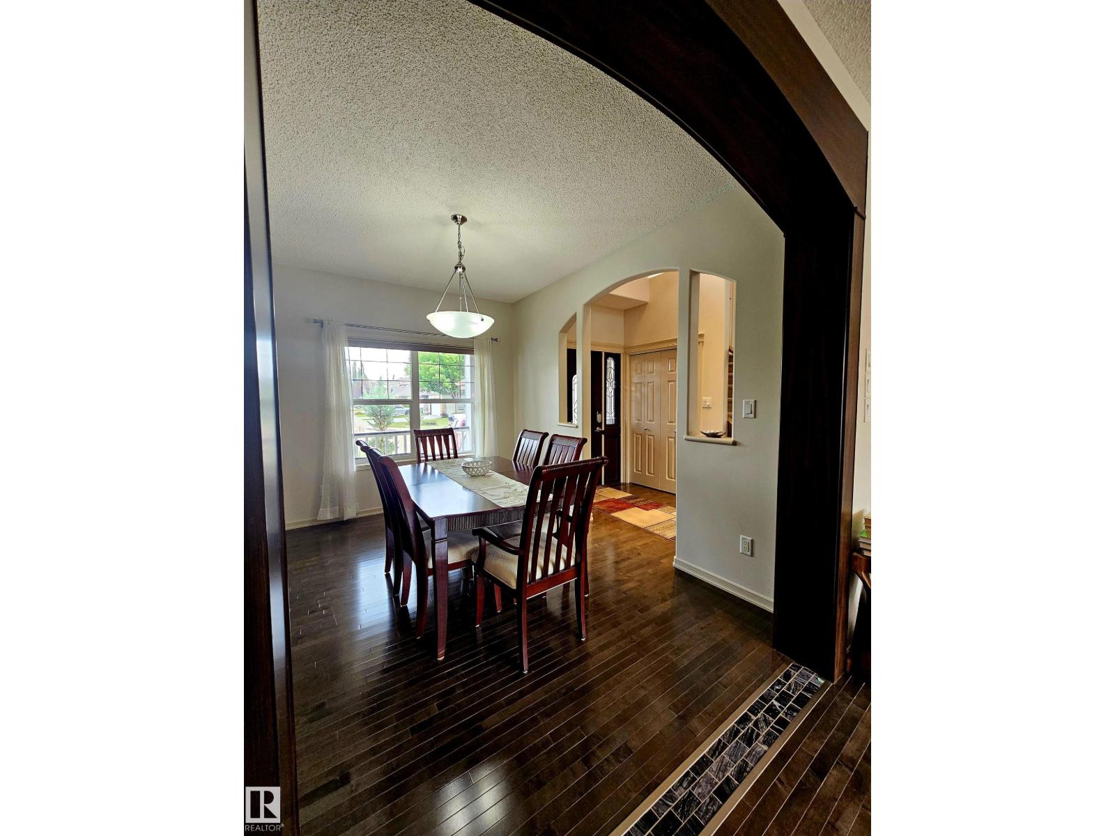 1197 Goodwin Circle Ci Nw, Edmonton, Alberta  T5T 6W4 - Photo 13 - E4453422