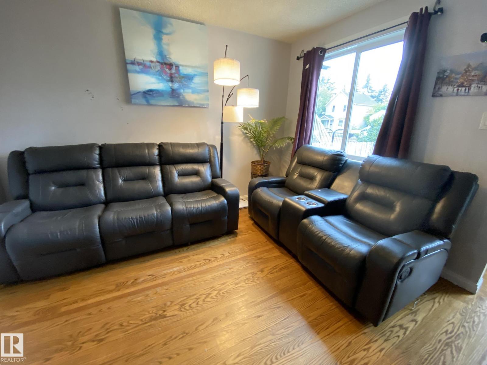 Property at 11447 95 ST NW image 5