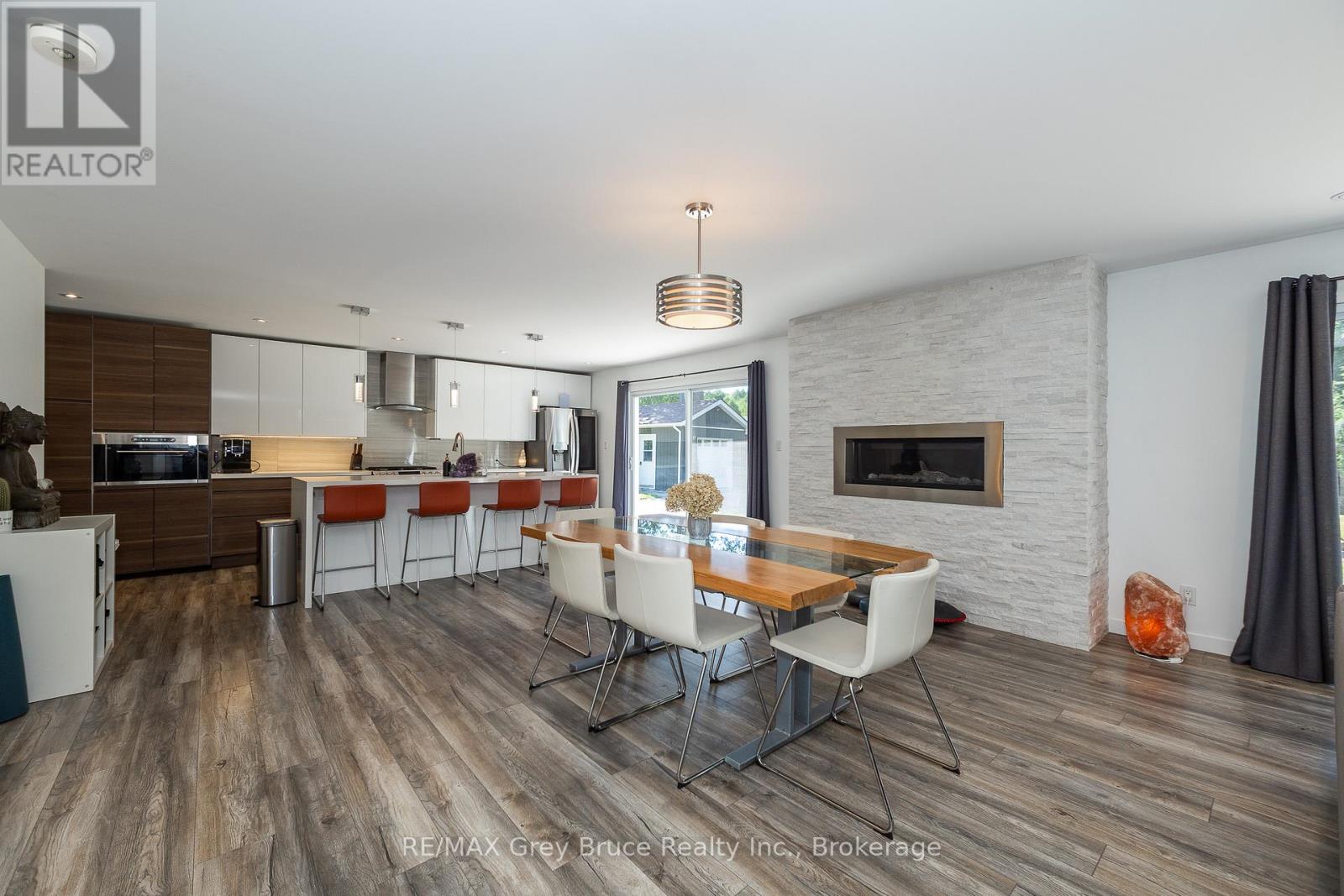 495204 Traverston Road, West Grey, Ontario  N0C 1H0 - Photo 11 - X12302567