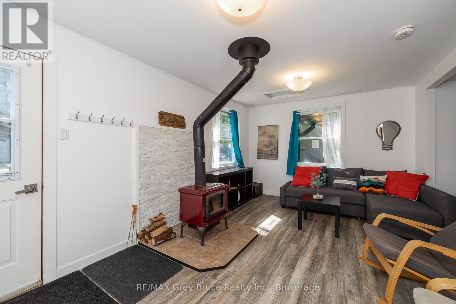 495204 Traverston Road, West Grey, Ontario  N0C 1H0 - Photo 30 - X12302567
