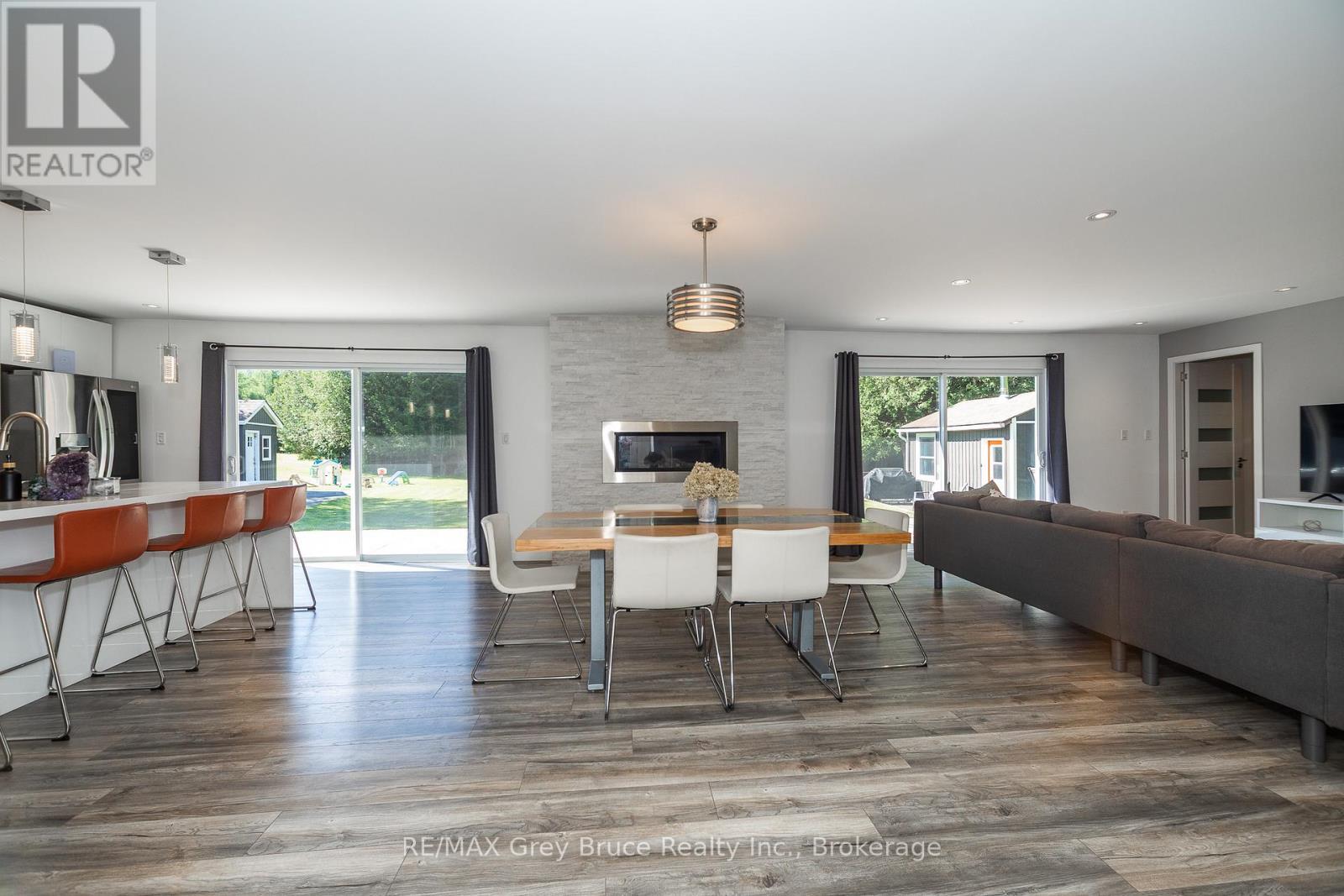 495204 Traverston Road, West Grey, Ontario  N0C 1H0 - Photo 7 - X12302567
