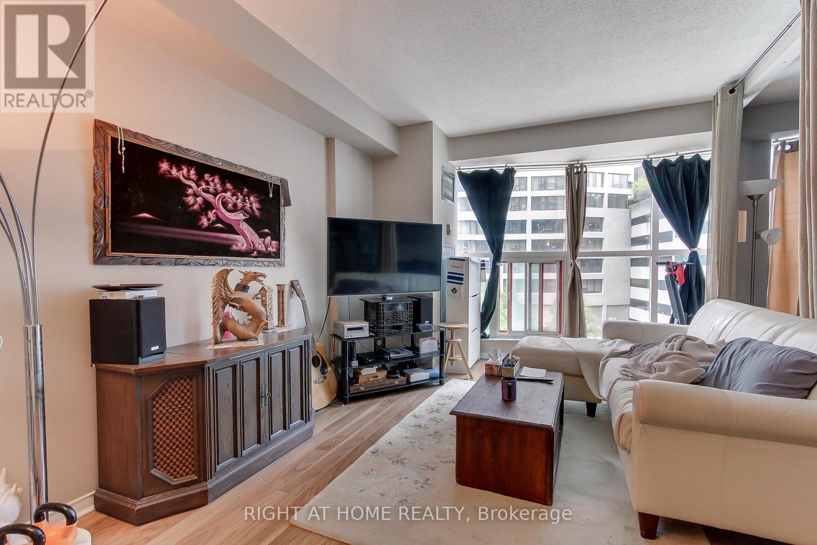 504 - 77 Harbour Square, Toronto, Ontario  M5J 2S2 - Photo 14 - C12349099