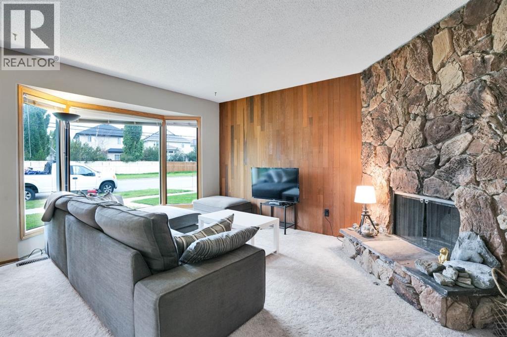 Property at 6908 Coach Hill Road SW image 3