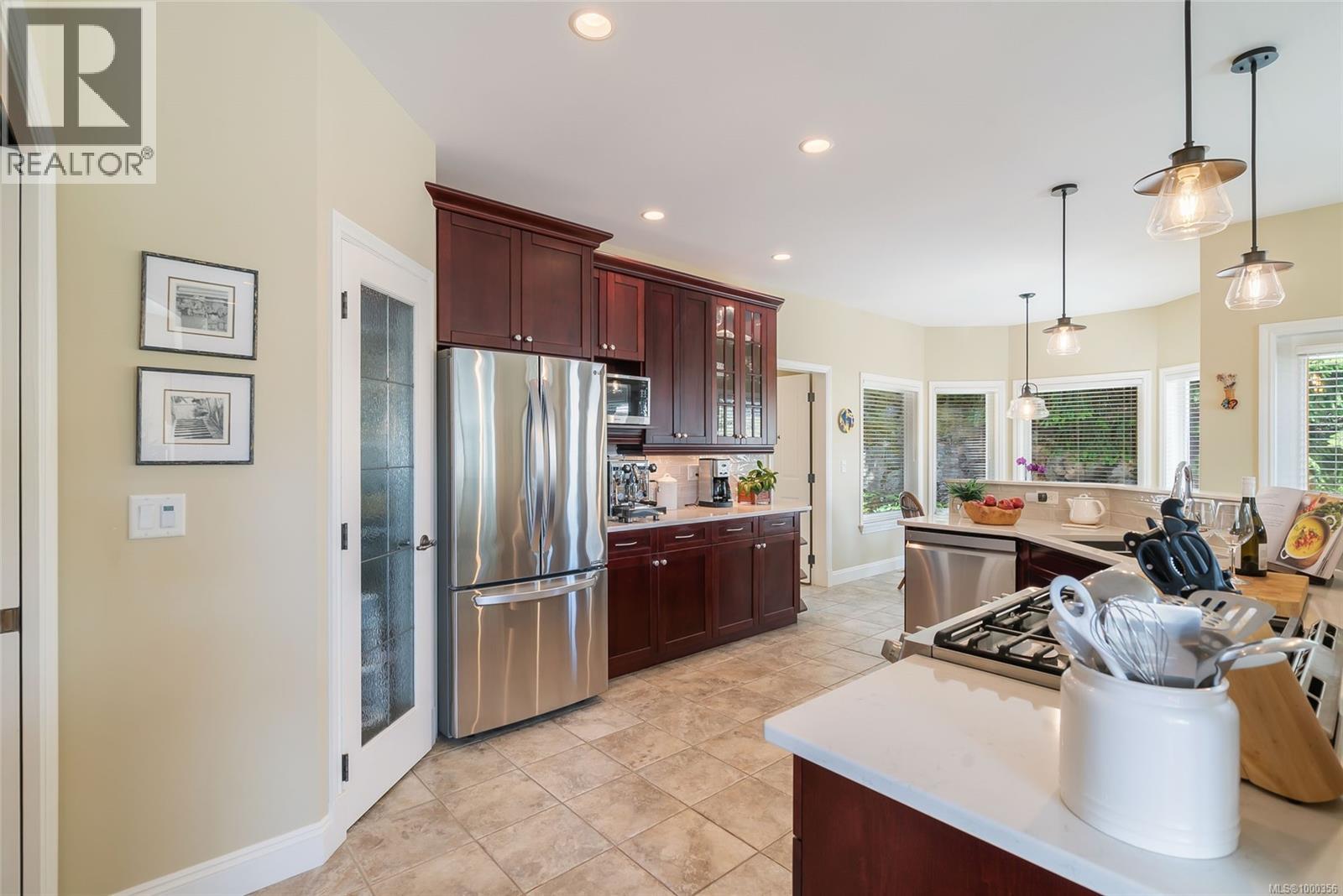 Property at 3355 Rockhampton Rd image 1