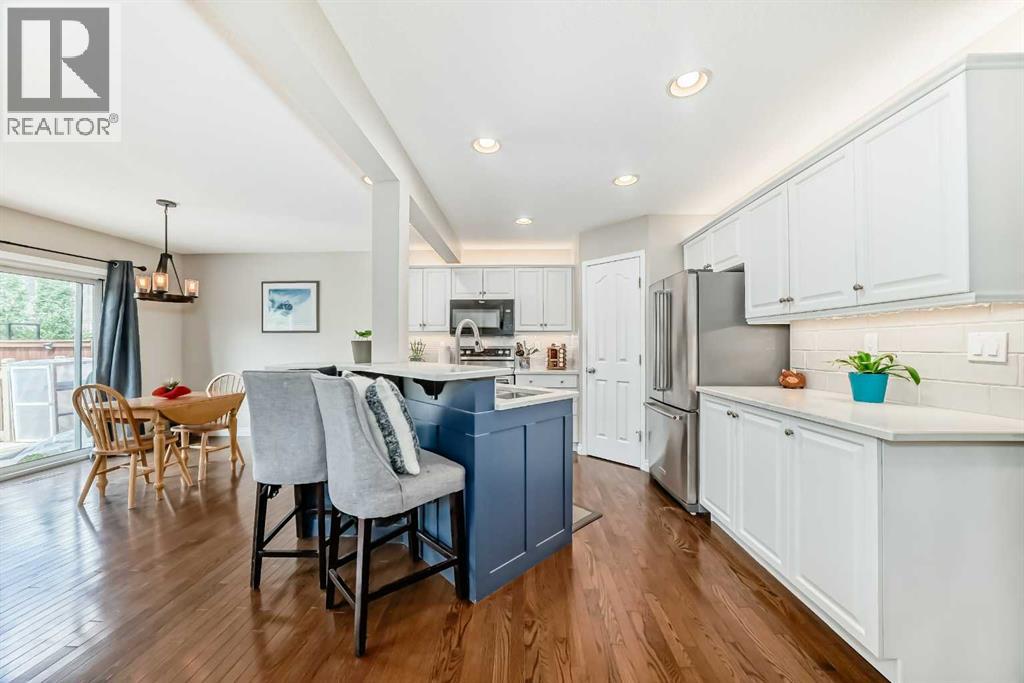 Property at 54 Cougarstone Mews SW image 4