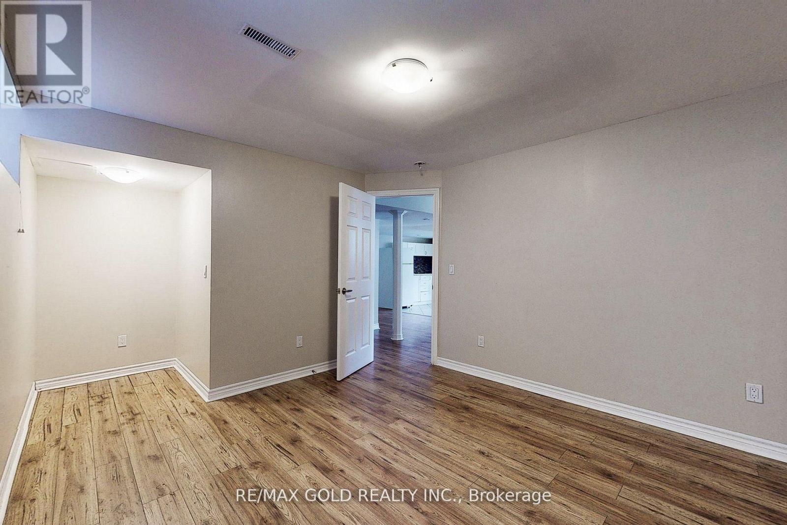 (Basement) - 301 Peregrine Way, Milton, Ontario  L9T 7N6 - Photo 11 - W12347697