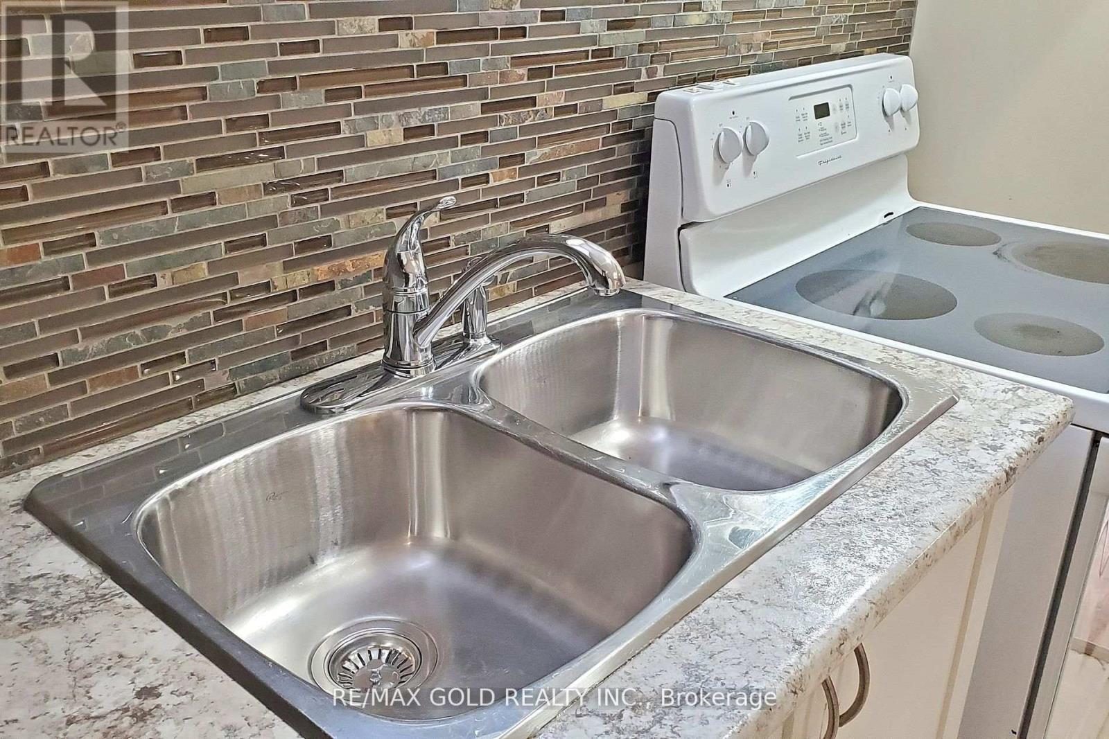 (Basement) - 301 Peregrine Way, Milton, Ontario  L9T 7N6 - Photo 10 - W12347697