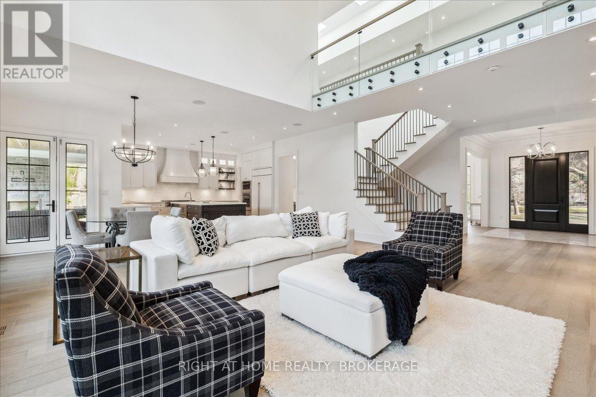 1253 Crawford Court, Oakville, Ontario  L6J 1Z2 - Photo 17 - W12154270