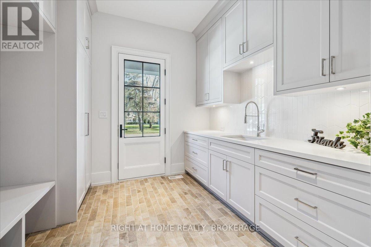 1253 Crawford Court, Oakville, Ontario  L6J 1Z2 - Photo 30 - W12154270