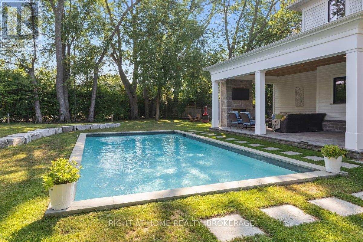 1253 Crawford Court, Oakville, Ontario  L6J 1Z2 - Photo 10 - W12154270