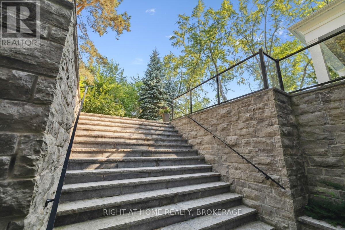 1253 Crawford Court, Oakville, Ontario  L6J 1Z2 - Photo 7 - W12154270