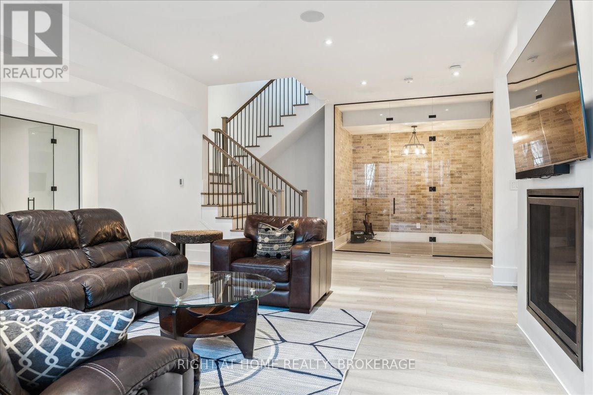 1253 Crawford Court, Oakville, Ontario  L6J 1Z2 - Photo 43 - W12154270