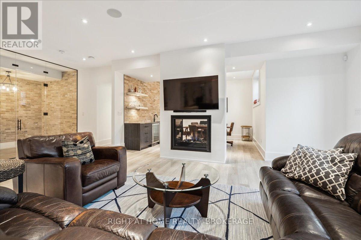 1253 Crawford Court, Oakville, Ontario  L6J 1Z2 - Photo 44 - W12154270