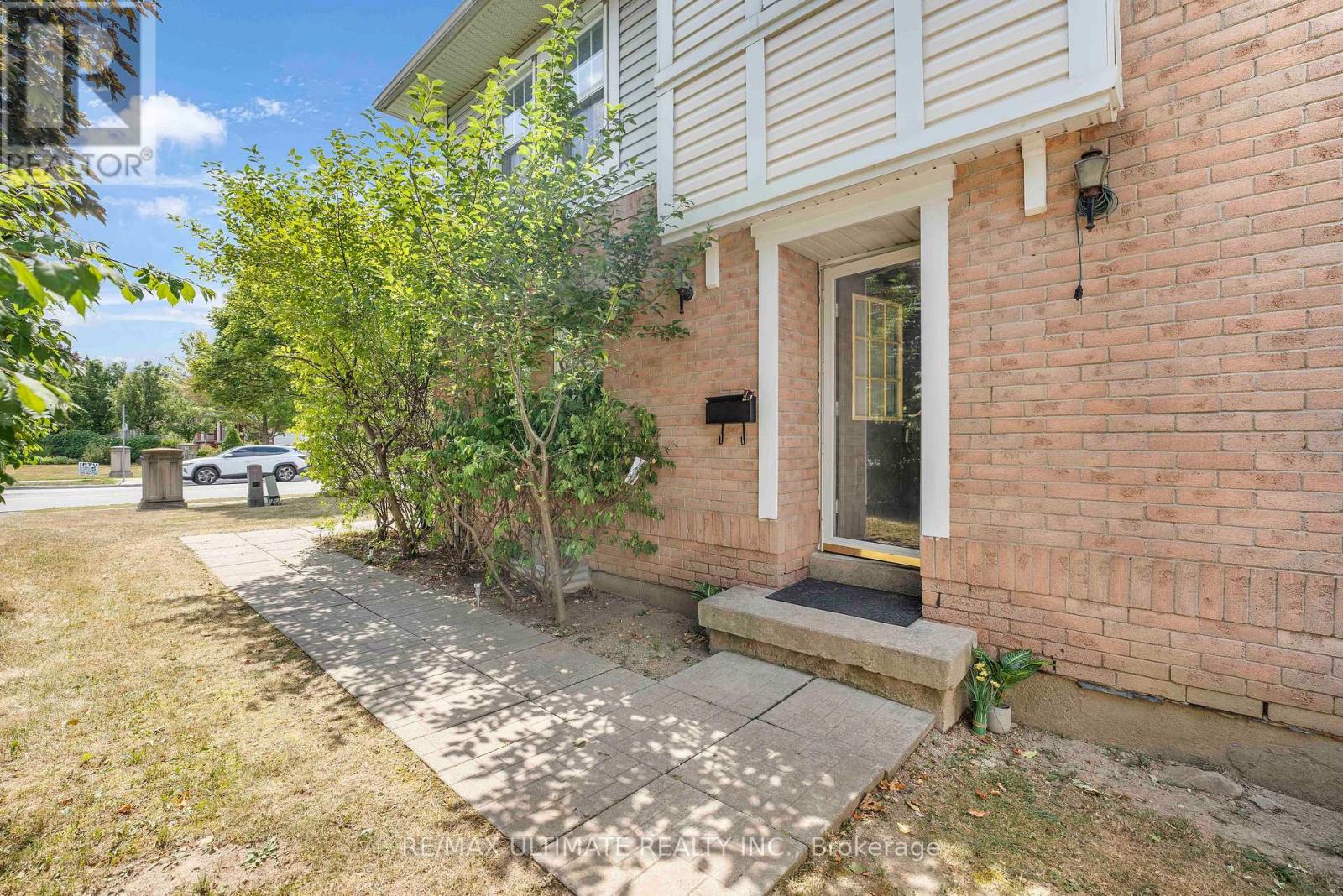 1 Black Forest Drive, Brampton, Ontario  L6R 1V4 - Photo 6 - W12349152