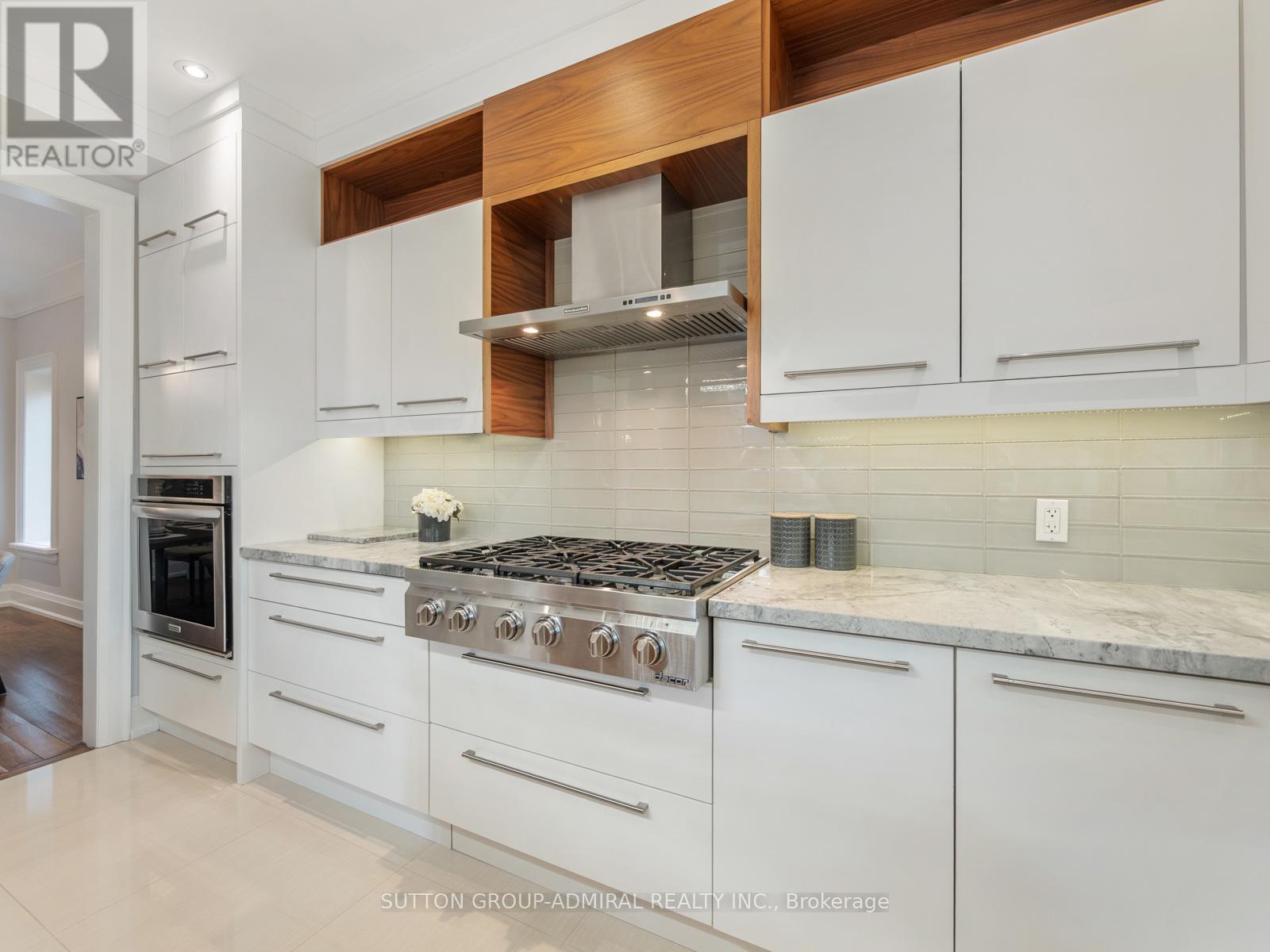 Property at 1 DUSTAN CRESCENT image 3