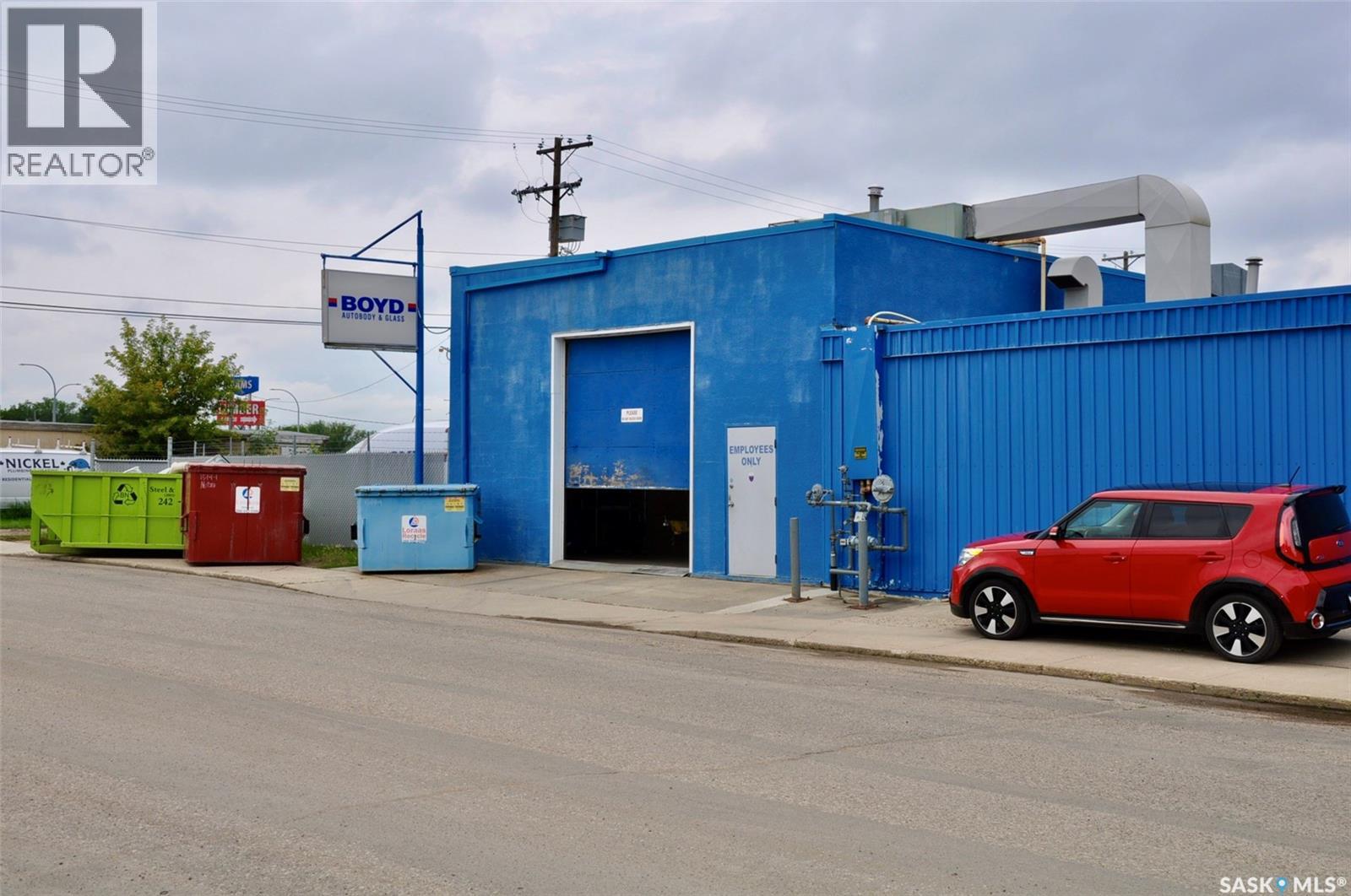 2024 St. George Avenue, Saskatoon, Saskatchewan  S7M 0K5 - Photo 3 - SK015620