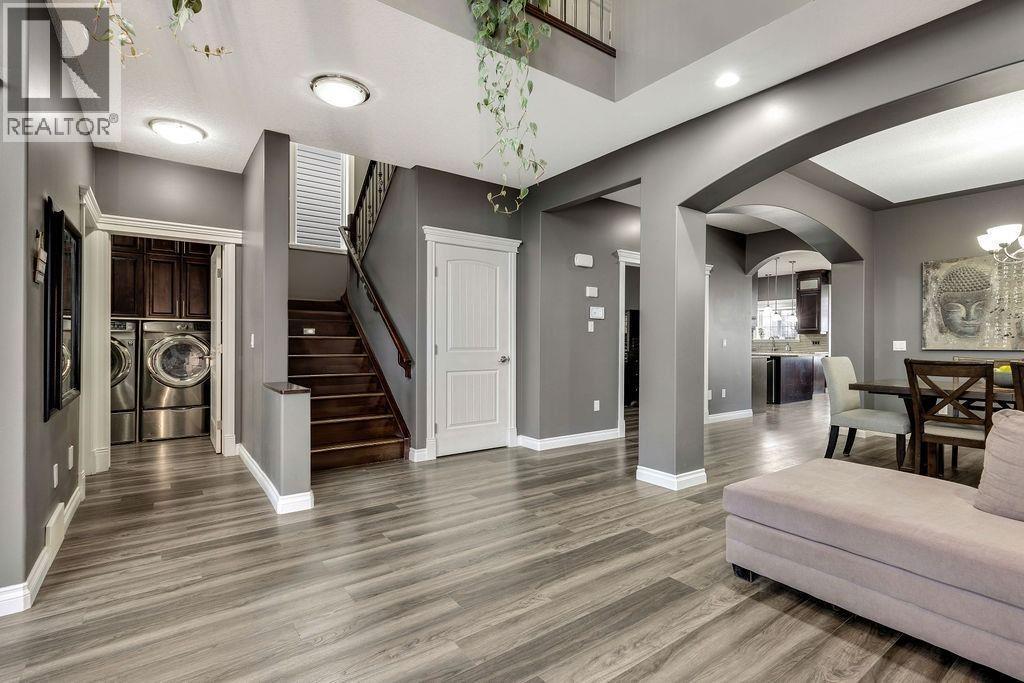 Property at 62 Kinlea Court NW image 4