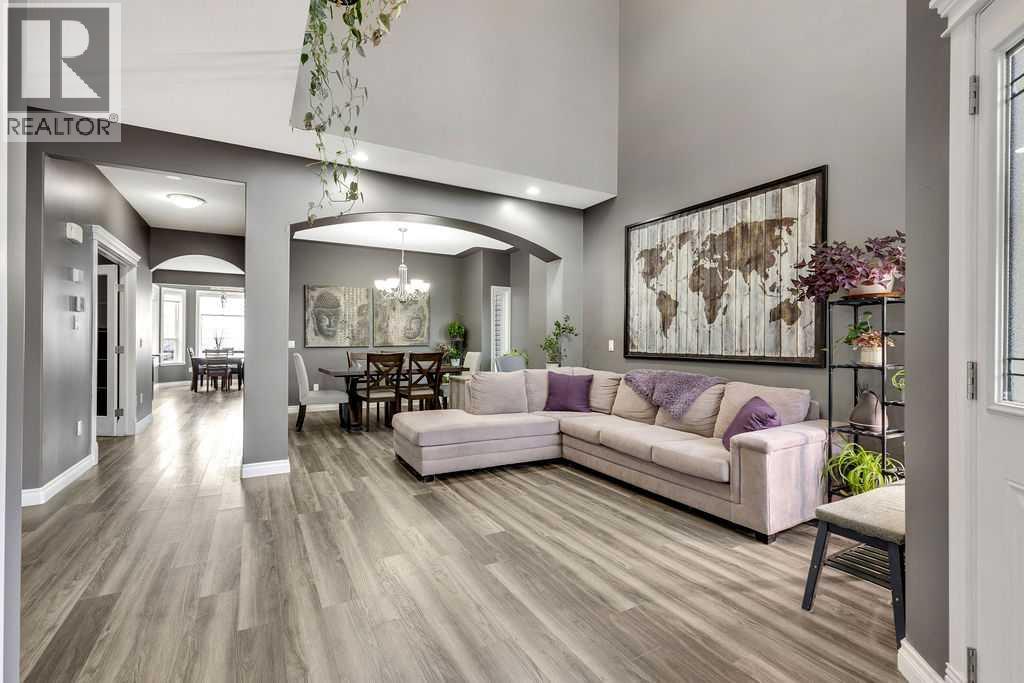 Property at 62 Kinlea Court NW image 3
