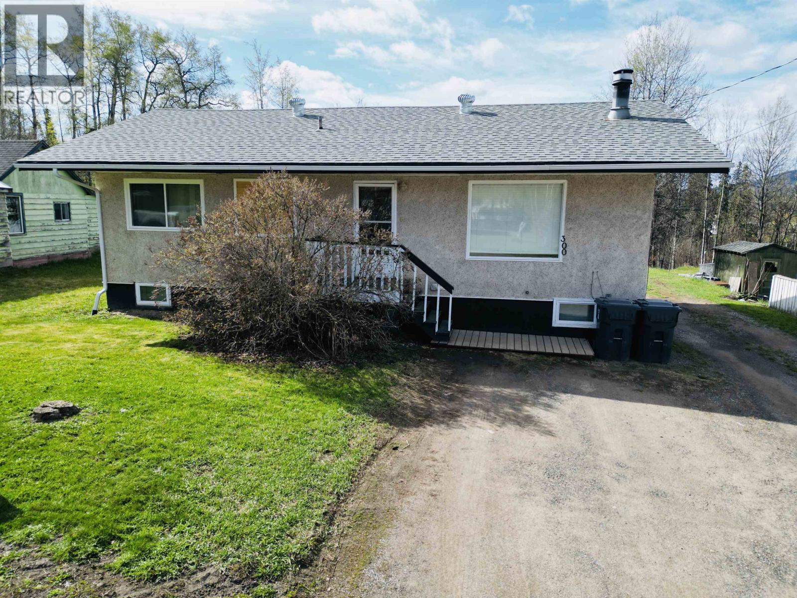 300 8TH AVENUE, Burns Lake, British Columbia
