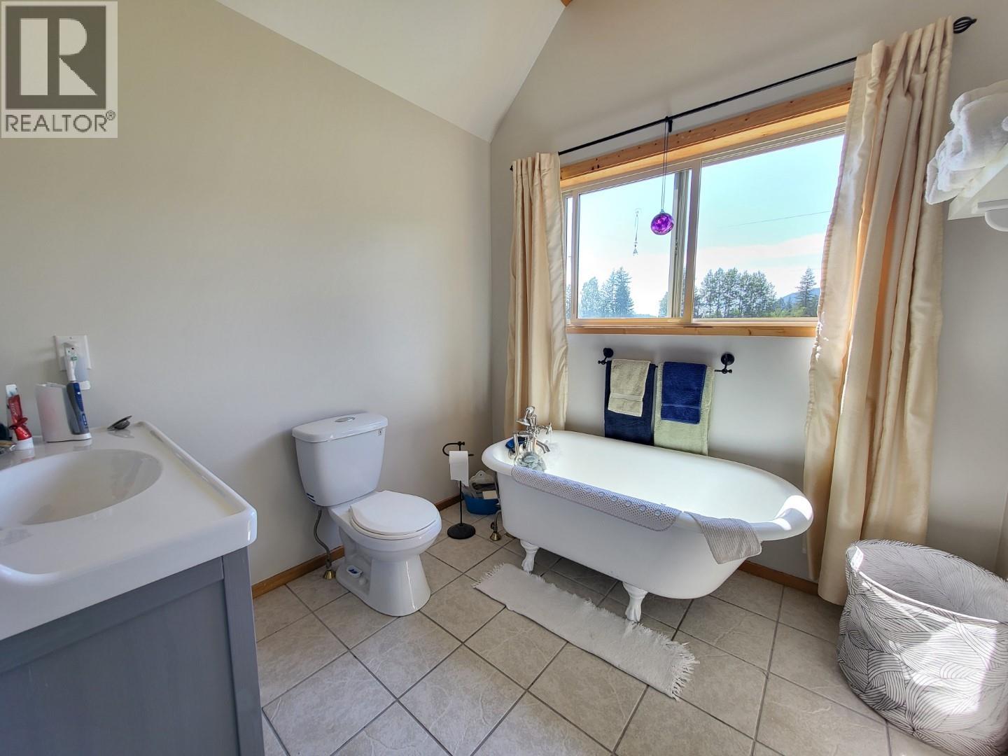 2301 Kersley-Dale Landing Road, Quesnel, British Columbia  V2J 6L7 - Photo 8 - R2943567
