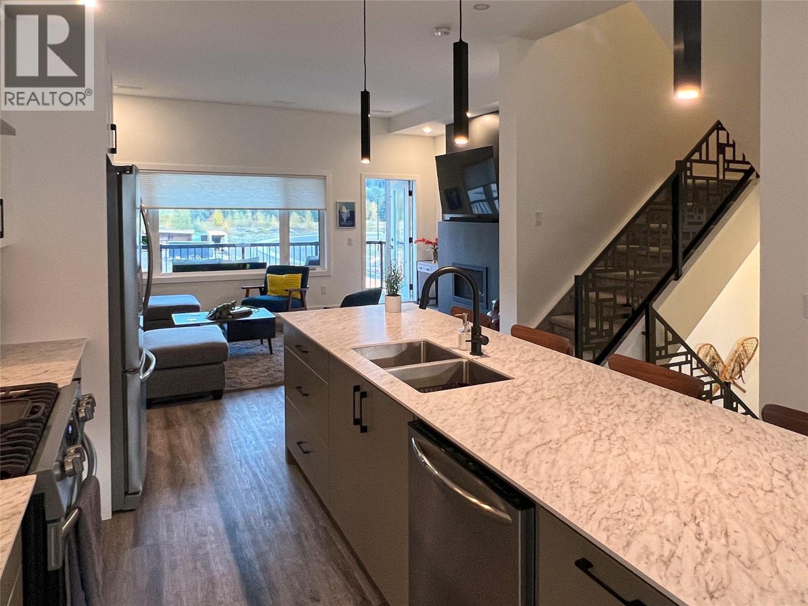 700 Riverside Way Unit# 201, Fernie, British Columbia  V0B 1M7 - Photo 19 - 10328317