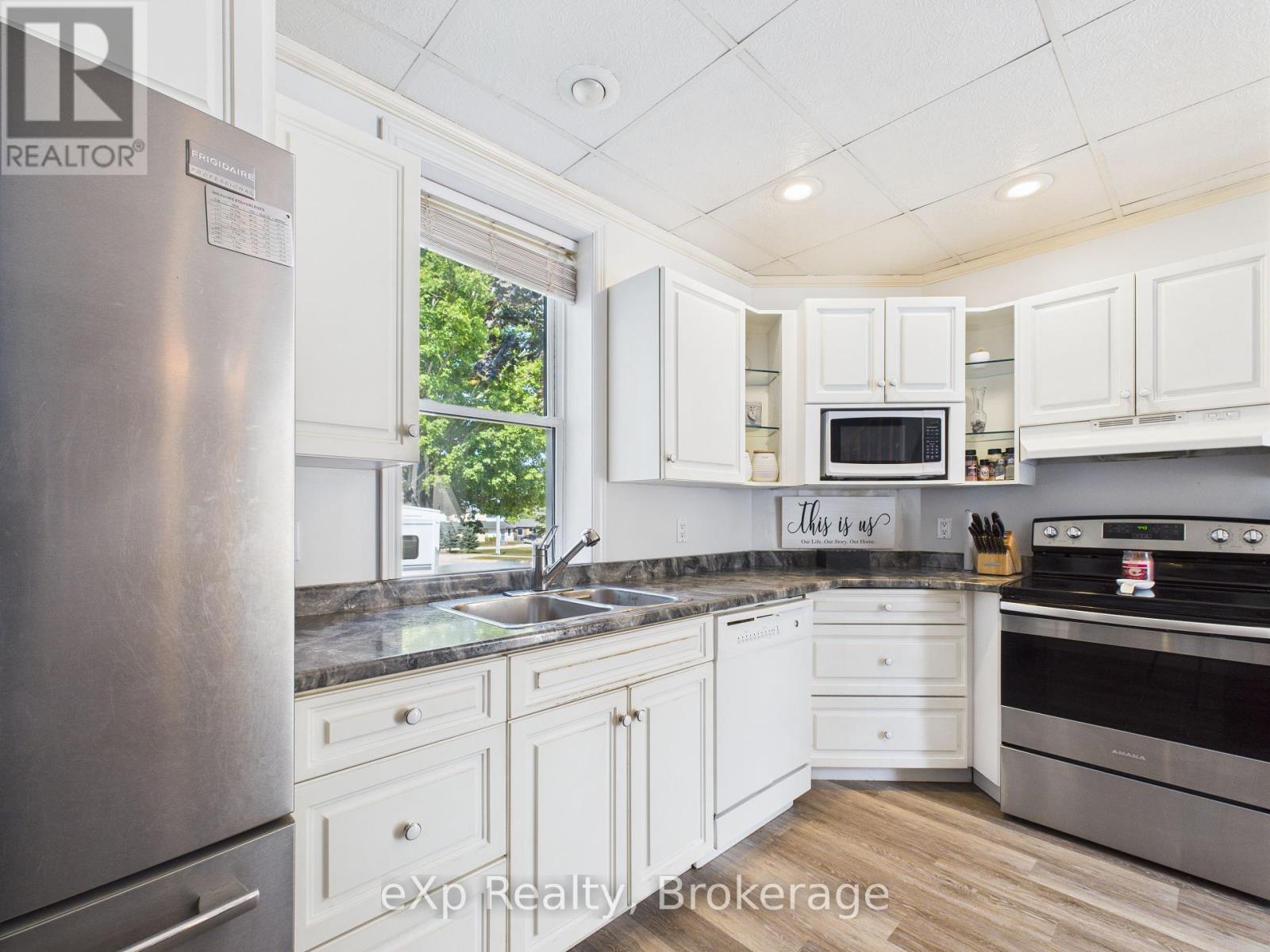 56 Absalom Street W, South Bruce, Ontario  N0G 2J0 - Photo 17 - X12344497