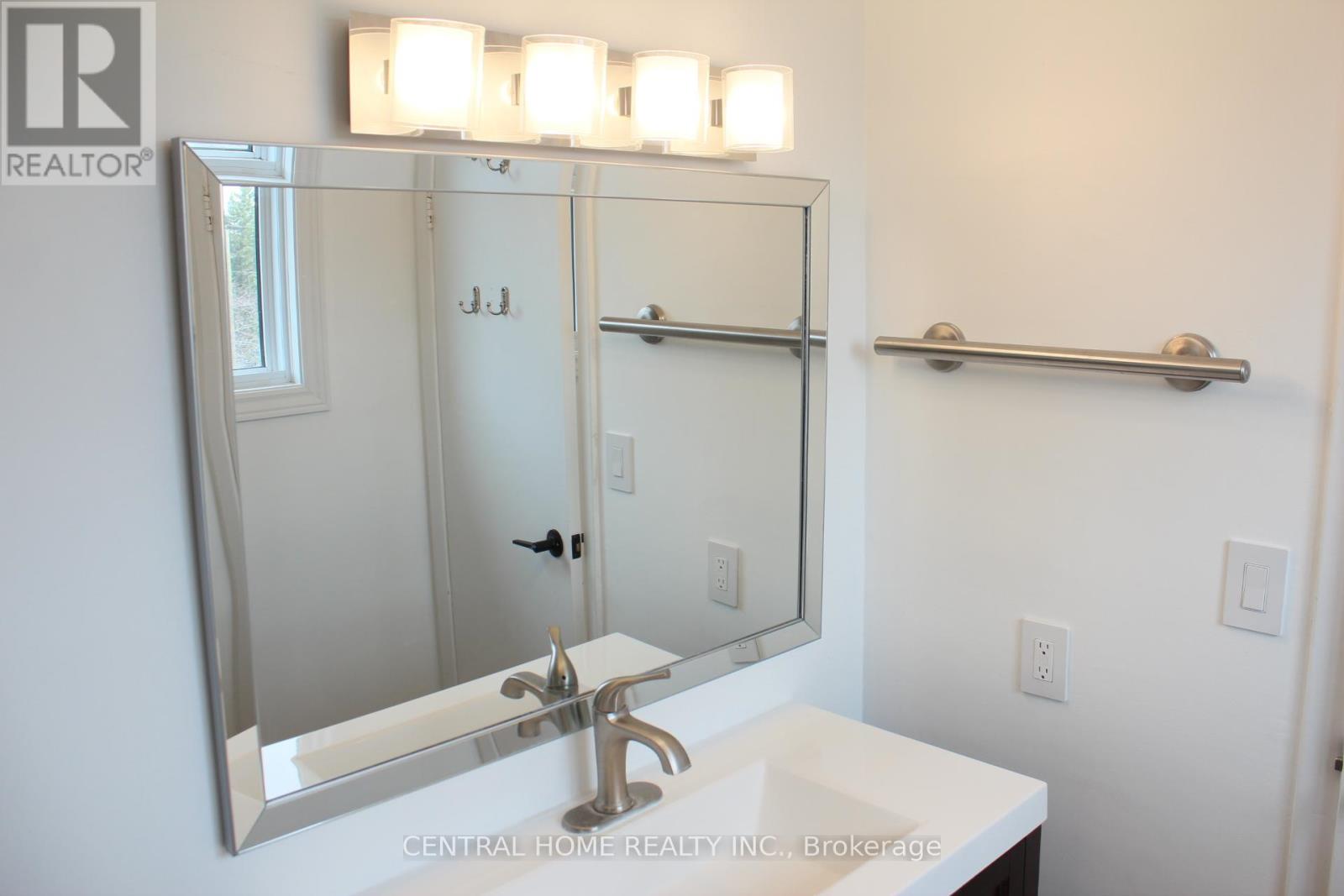 755 Botany Hill Crescent, Newmarket (Huron Heights-Leslie Valley), Ontario  L3Y 3A7 - Photo 31 - N12349226