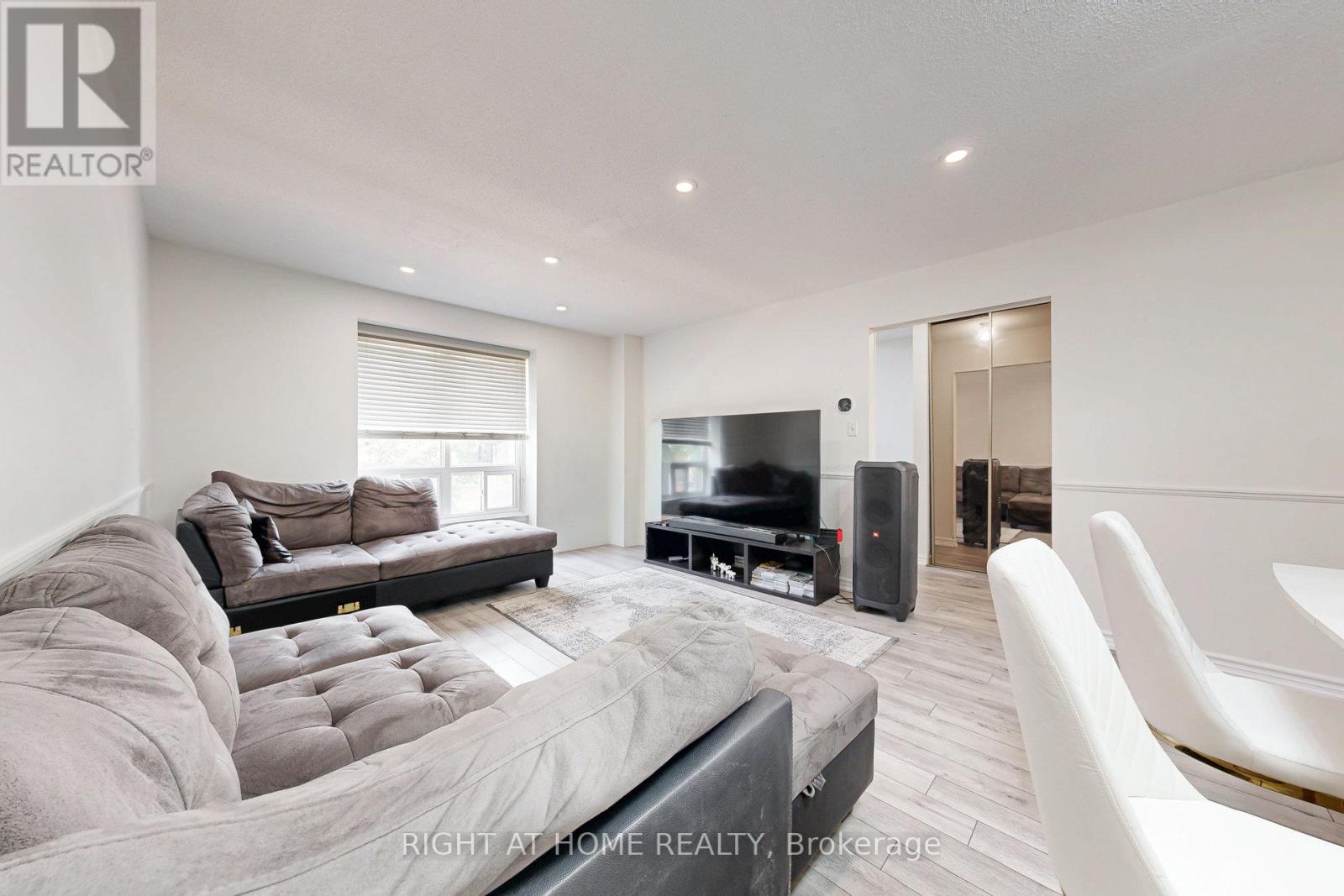 83 - 83 Guildford Crescent, Brampton, Ontario  L6S 3K2 - Photo 11 - W12349209