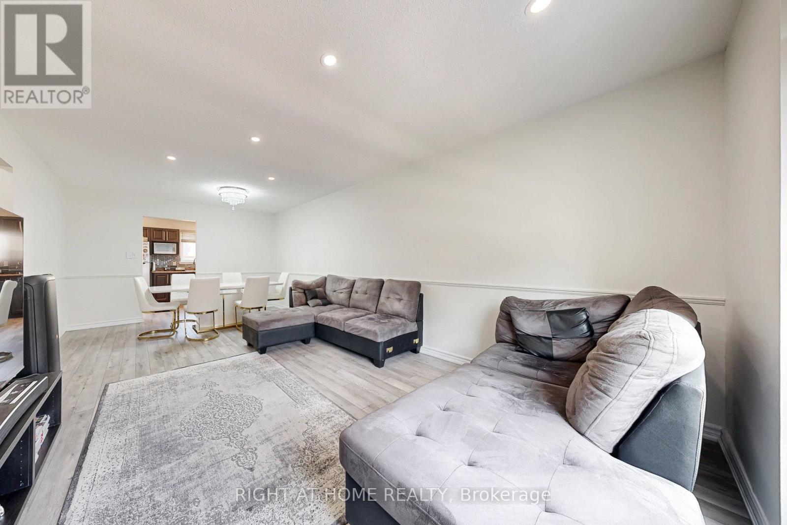 83 - 83 Guildford Crescent, Brampton, Ontario  L6S 3K2 - Photo 9 - W12349209