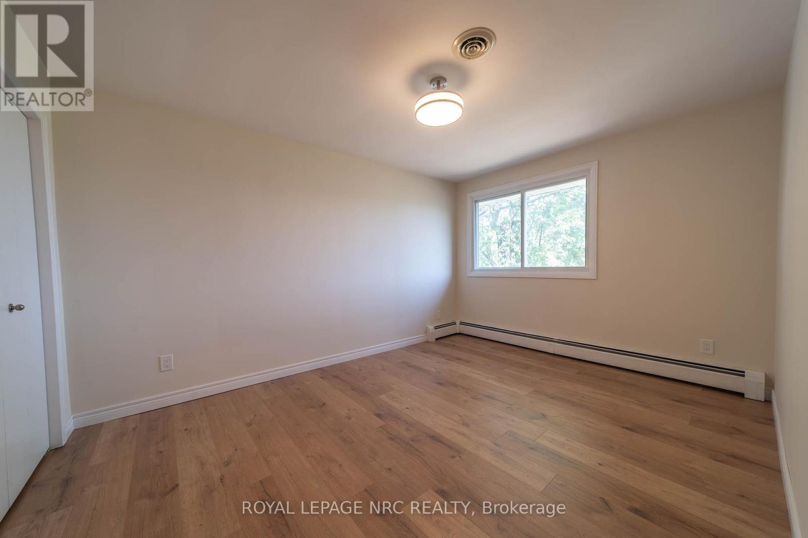 7797 Mulhern Street, Niagara Falls, Ontario  L2H 1B6 - Photo 10 - X12349240