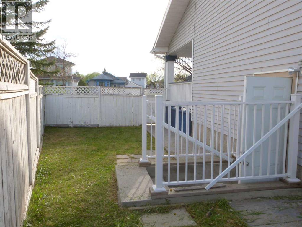 Property at 34 Martinridge Road NE image 3