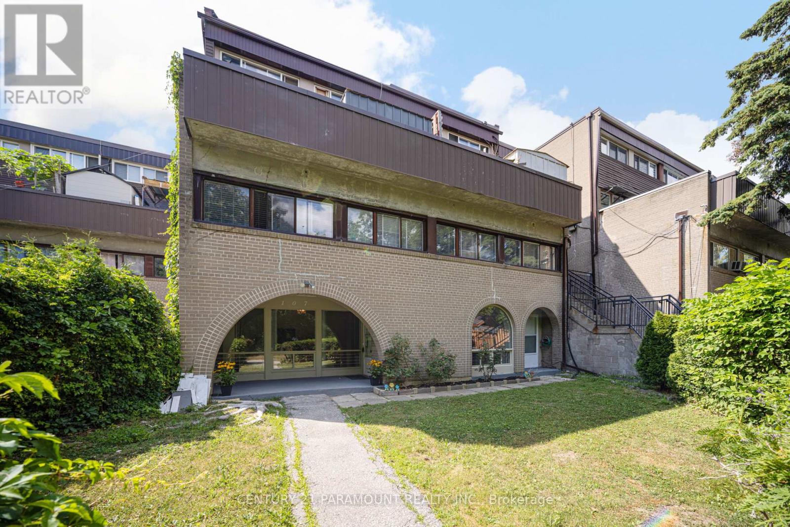 #107 - 19 London Green Court, Toronto, Ontario  M3N 1K3 - Photo 2 - W12349238