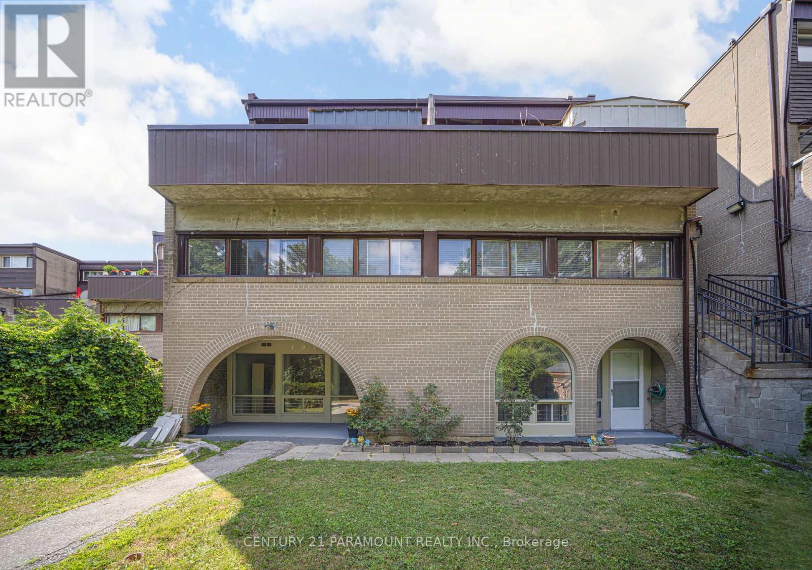 #107 - 19 London Green Court, Toronto, Ontario  M3N 1K3 - Photo 3 - W12349238