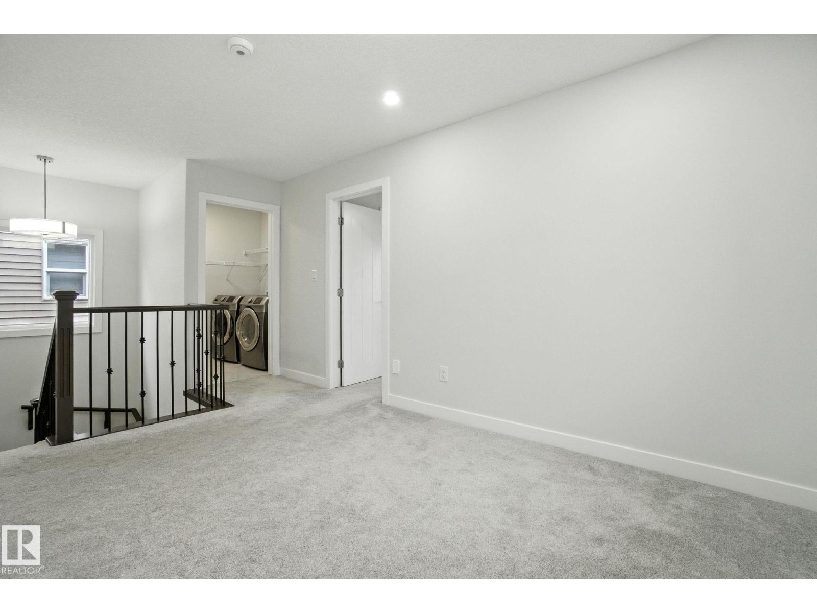Property at 7614 CREIGHTON PL SW image 3