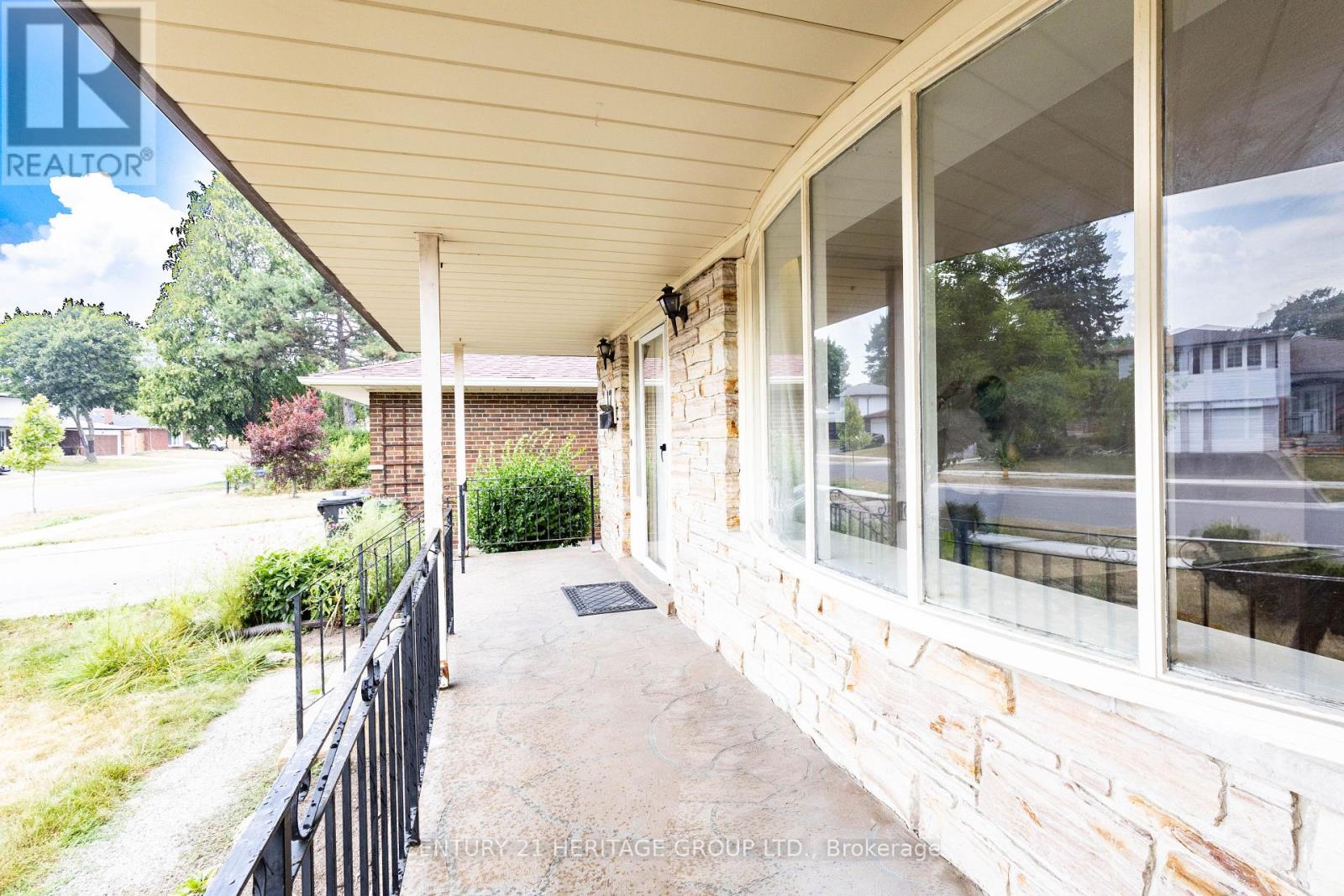 17 Skyridge Road, Toronto (Morningside), Ontario  M1E 4N7 - Photo 3 - E12334291