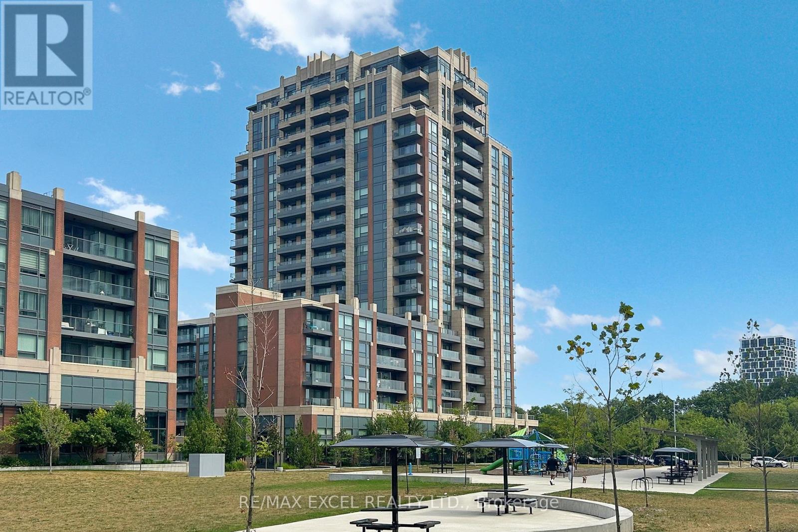Property at 207 - 18 UPTOWN DRIVE image 2