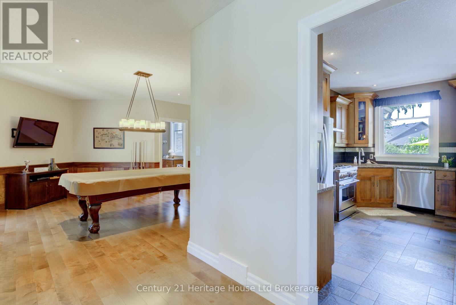 563 Lakeview Drive, Woodstock (Woodstock - North), Ontario  N4T 0C7 - Photo 23 - X12349279