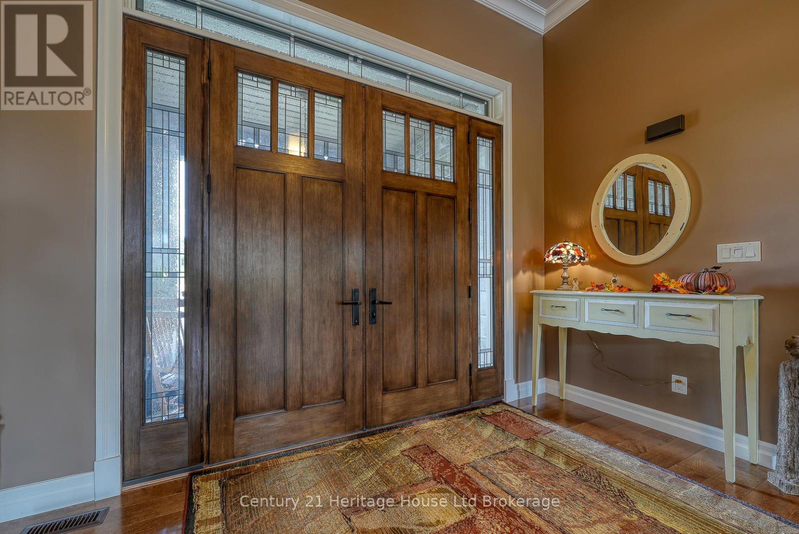 563 Lakeview Drive, Woodstock (Woodstock - North), Ontario  N4T 0C7 - Photo 3 - X12349279