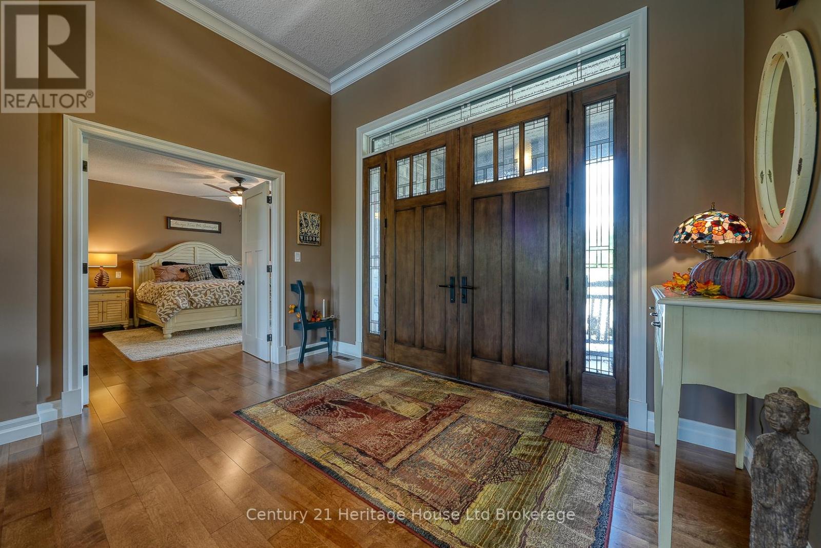 563 Lakeview Drive, Woodstock (Woodstock - North), Ontario  N4T 0C7 - Photo 4 - X12349279