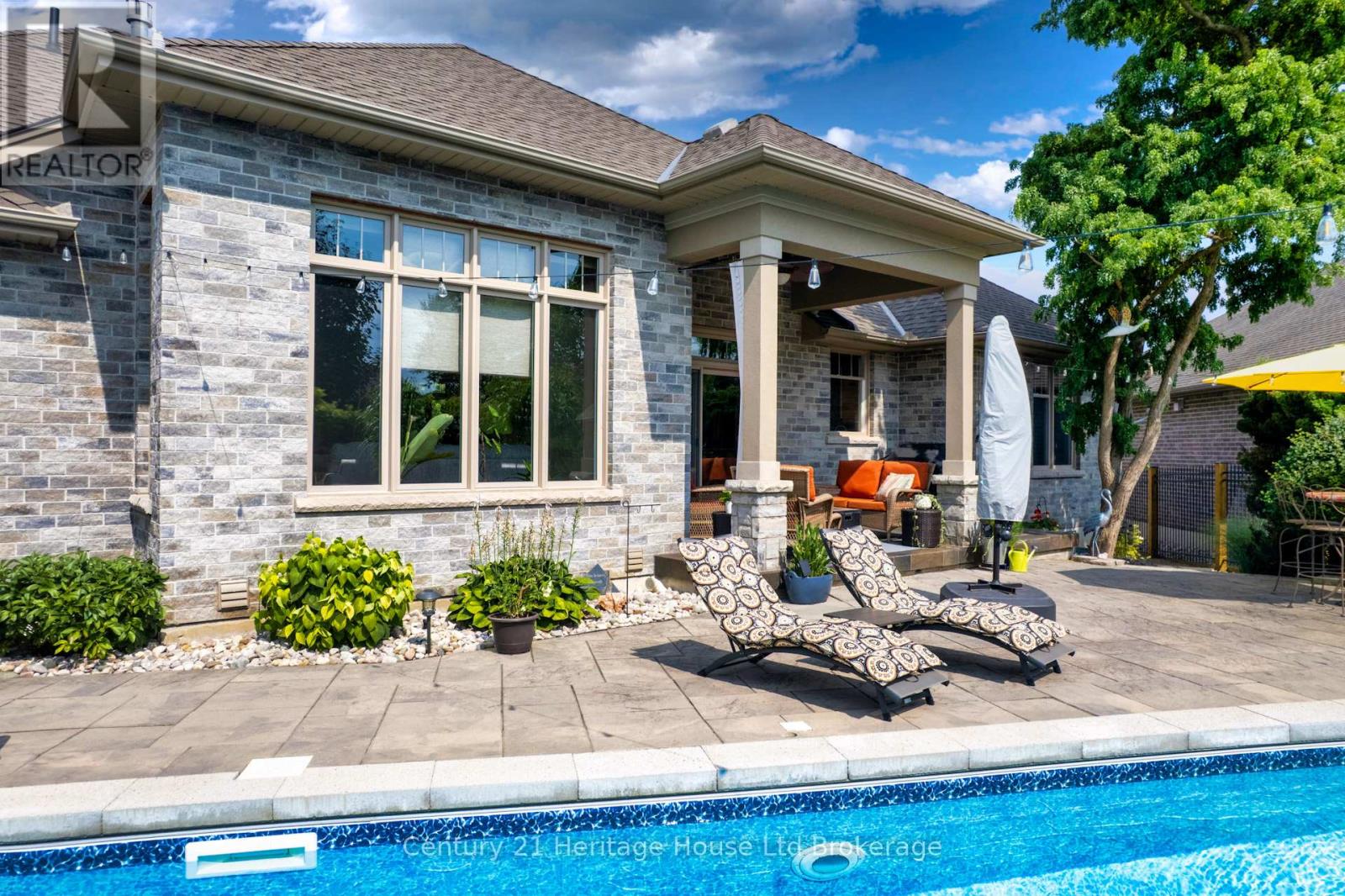 563 Lakeview Drive, Woodstock (Woodstock - North), Ontario  N4T 0C7 - Photo 41 - X12349279