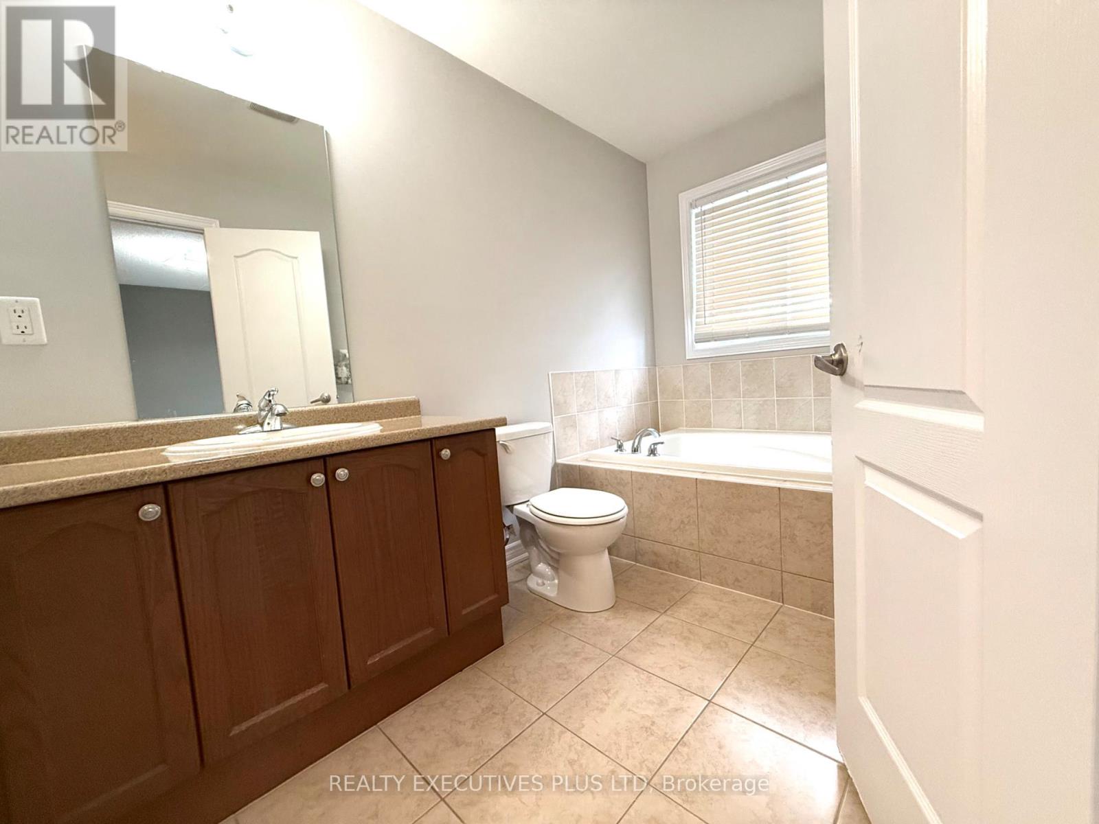 Upper - 88 Banbridge Crescent, Brampton, Ontario  L6X 5M1 - Photo 23 - W12349273