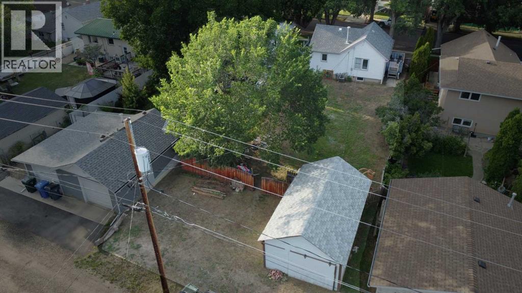 Property at 1143 Braemar Street SE image 4