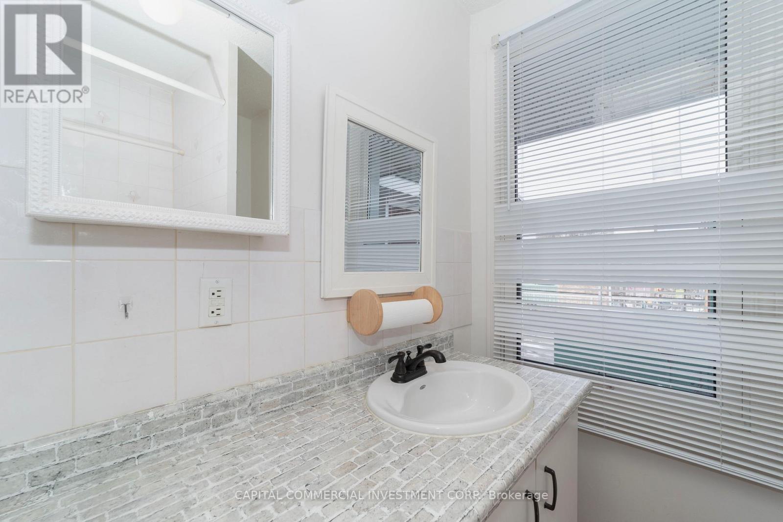 14 Marier Avenue, Ottawa, Ontario  K1L 5S5 - Photo 25 - X12349278