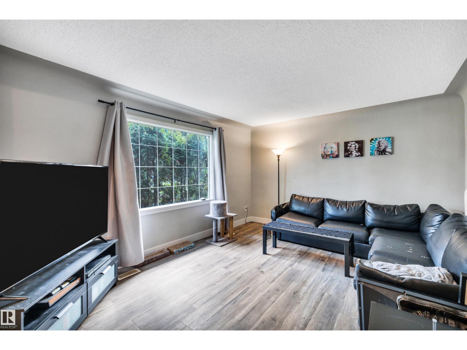 9628 63 Av Nw, Edmonton, Alberta  T6E 0G5 - Photo 3 - E4453445