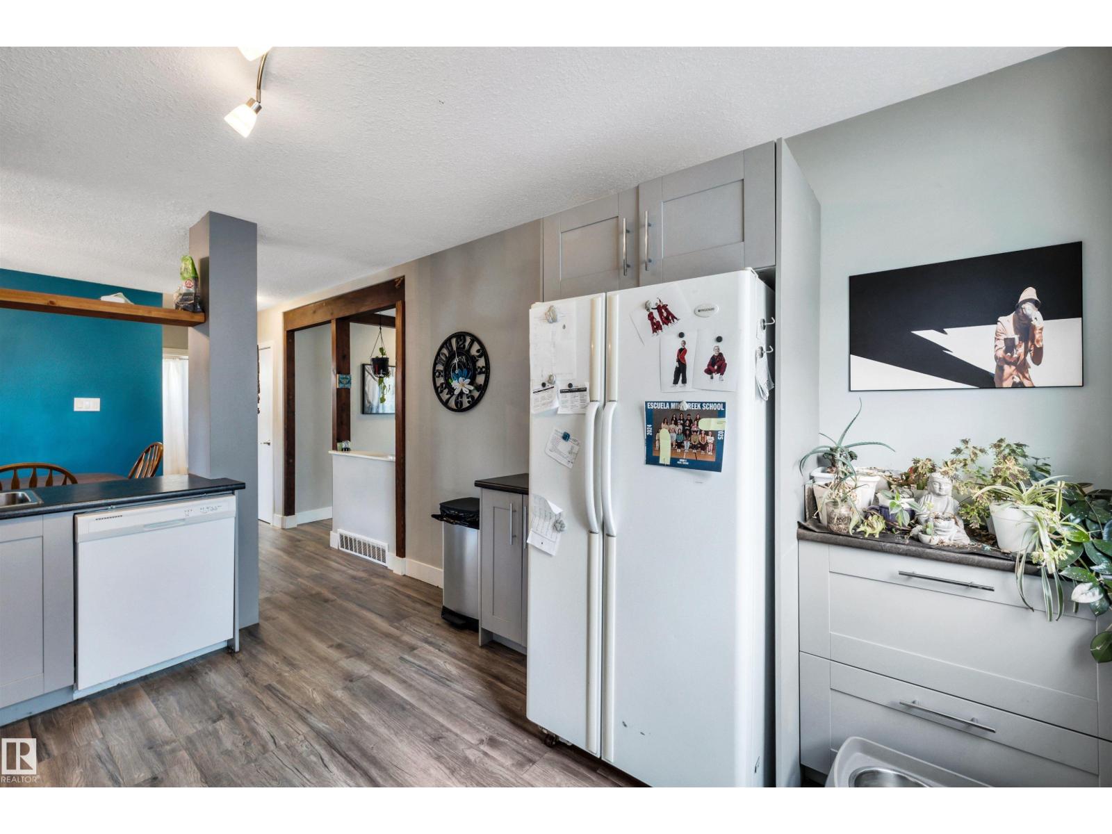 9628 63 Av Nw, Edmonton, Alberta  T6E 0G5 - Photo 6 - E4453445