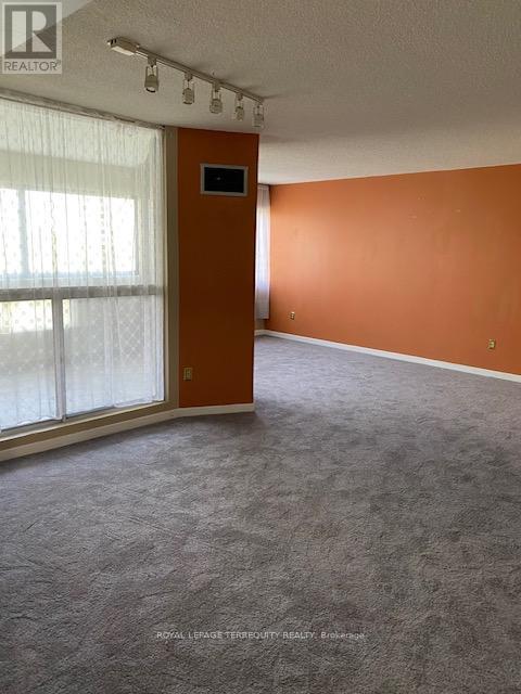 604 - 50 Elm Drive E, Mississauga, Ontario  L5A 3X2 - Photo 11 - W12349281