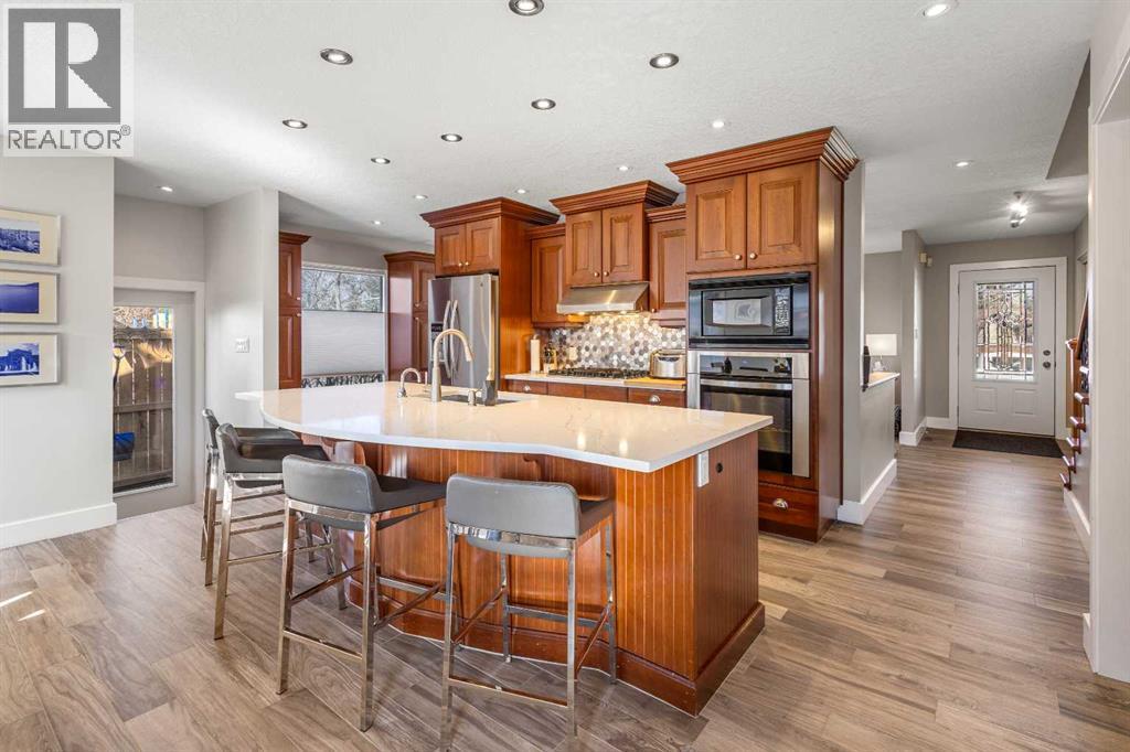 Property at 219 Lake Rosen Crescent SE image 5