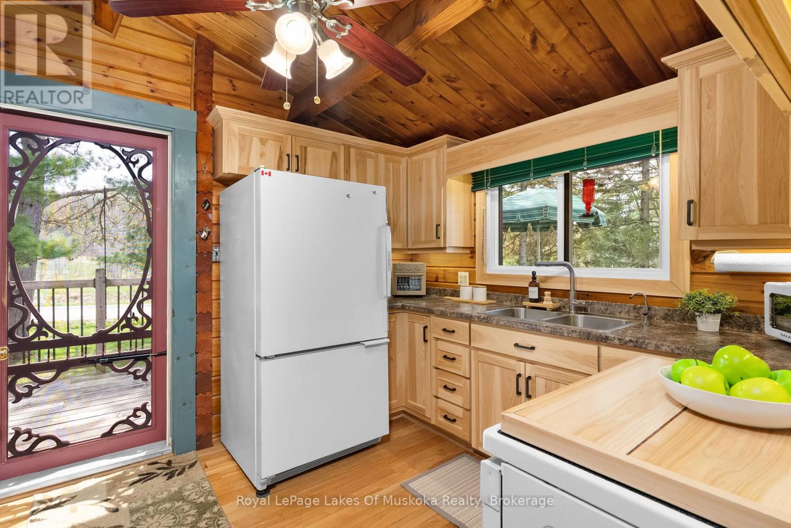 71 Victoria Street, Magnetawan, Ontario  P0A 1P0 - Photo 15 - X12154464